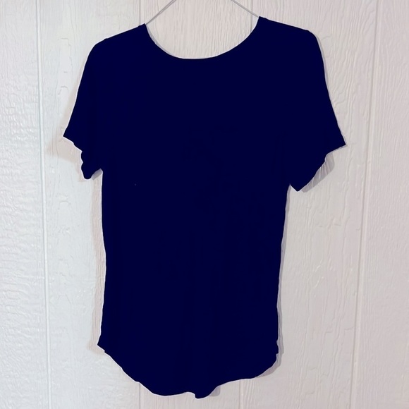 Eiffel in love with Paris black tee size small. - Picture 3 of 3